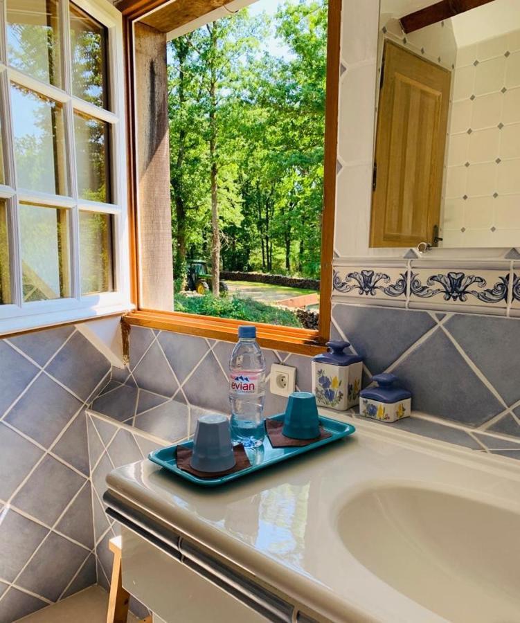 Les Vieux Guays Bed & Breakfast Cerdon  Exterior photo